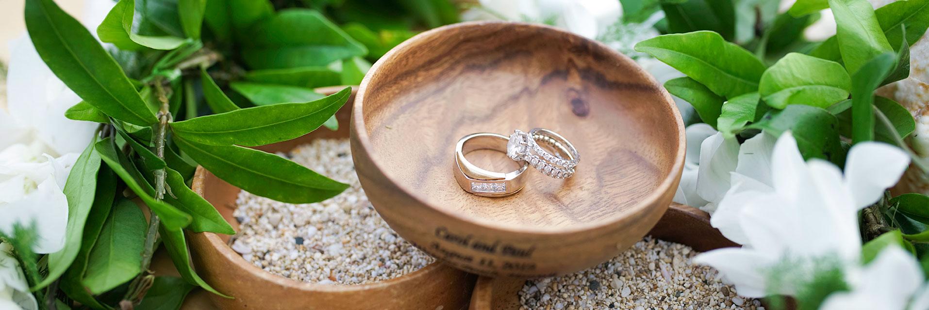 Hawaii micro wedding package, I want to marry you organization